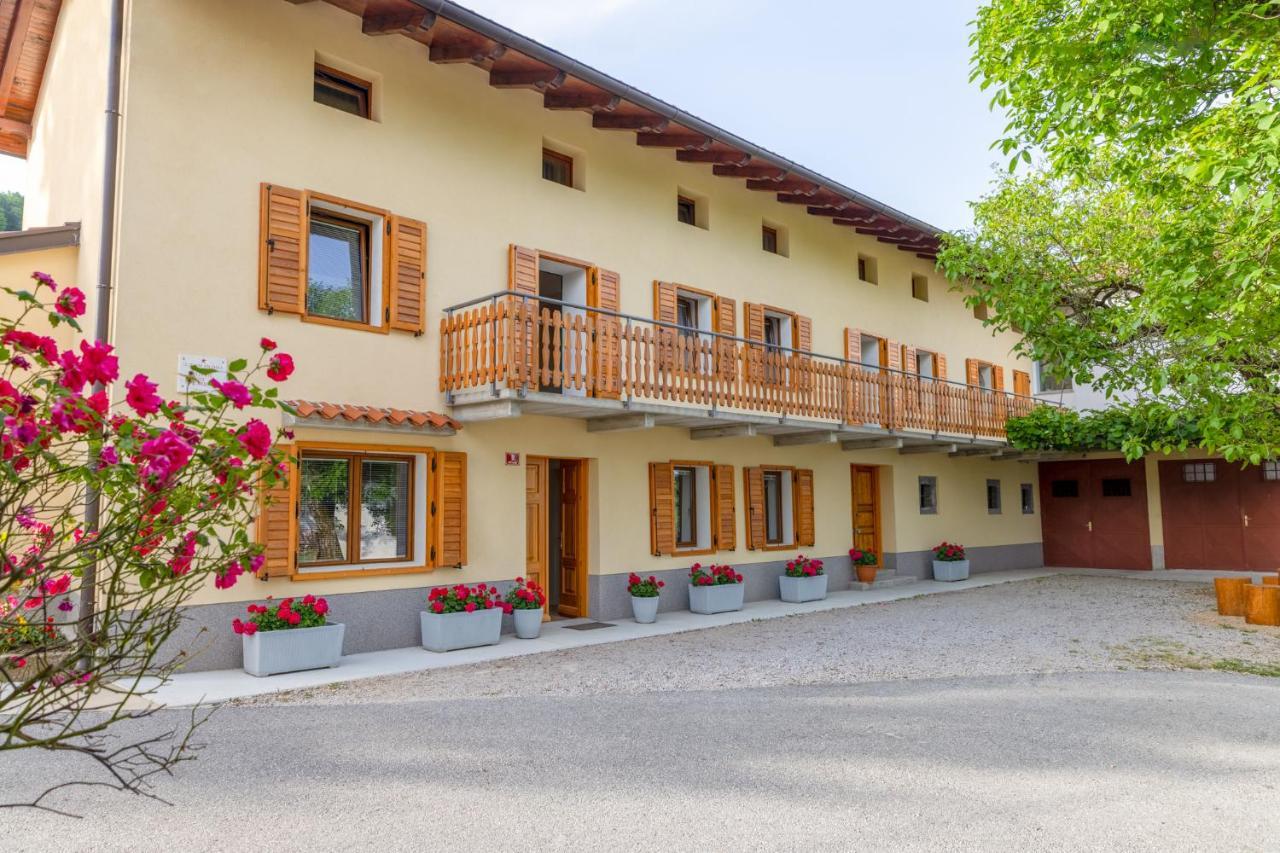Apartma Korada Deskle Екстер'єр фото